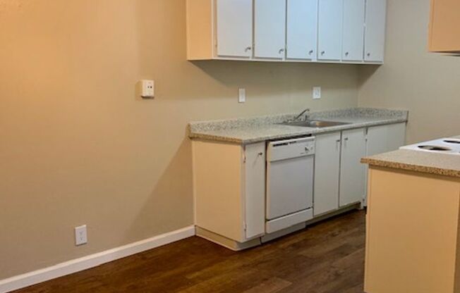 1 bed, 1 bath, 660 sqft, $1,525, Unit 129