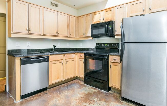 2 beds, 2 baths, 825 sqft, $1,475, Unit APT 116