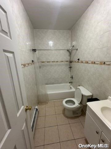 3 beds, 1 bath, $3,000, Unit 2