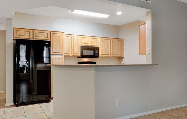 2 beds, 2 baths, $1,600