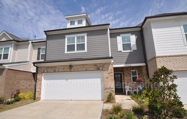 1004 PYRENEES WAY