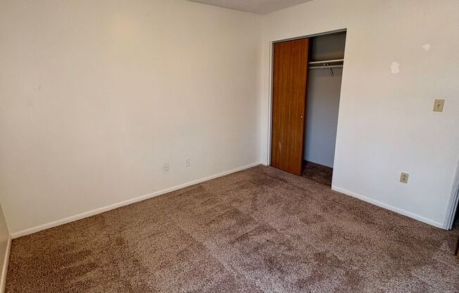 2 beds, 1 bath, 680 sqft, $825, Unit 1110B