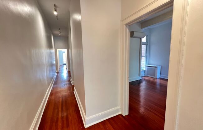 2 beds, 1 bath, 1,200 sqft, $1,750, Unit 3041 N Calvert St A1