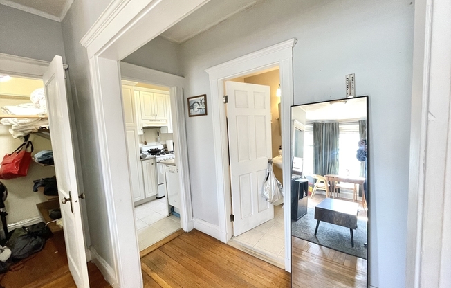 1 bed, 1 bath, 650 sqft, $2,950, Unit 25