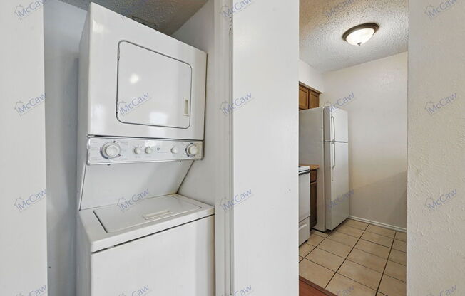 1 bed, 1 bath, 550 sqft, $1,000, Unit 323
