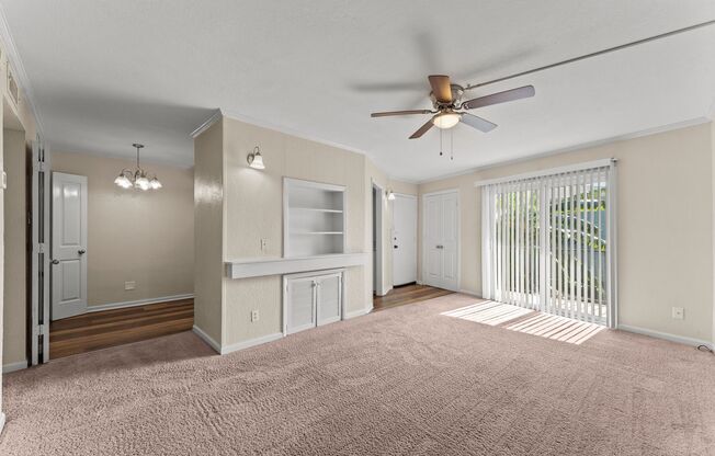 2 beds, 1 bath, 990 sqft, $1,225, Unit #16