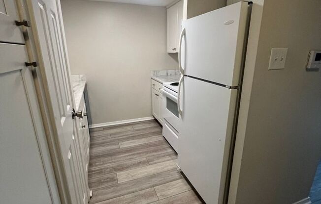 Condominium in Greenbrier: RENOVATED AND  INCLUDES WASHER/DRYER!