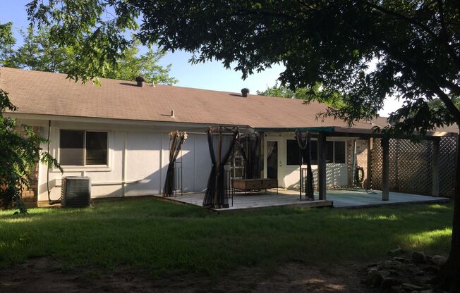 3 Bed - 2 Bath home in Lewisville