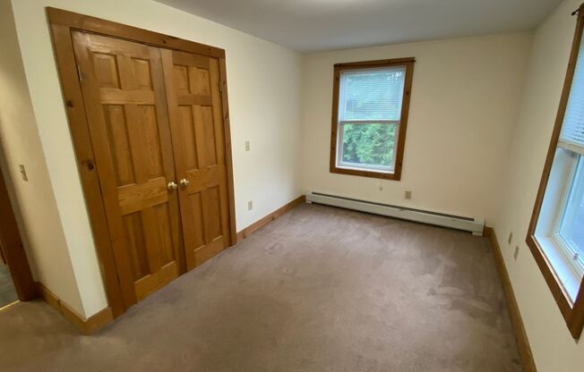 4 beds, 1 bath, $3,500, Unit 279 Unit 2