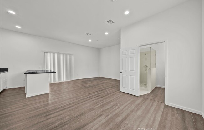 14673 1/2 CHATSWORTH ST