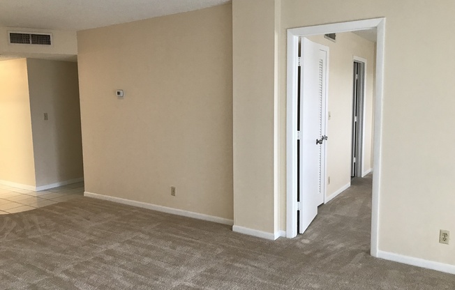 1 bed, 1.5 baths, $1,600, Unit #505E