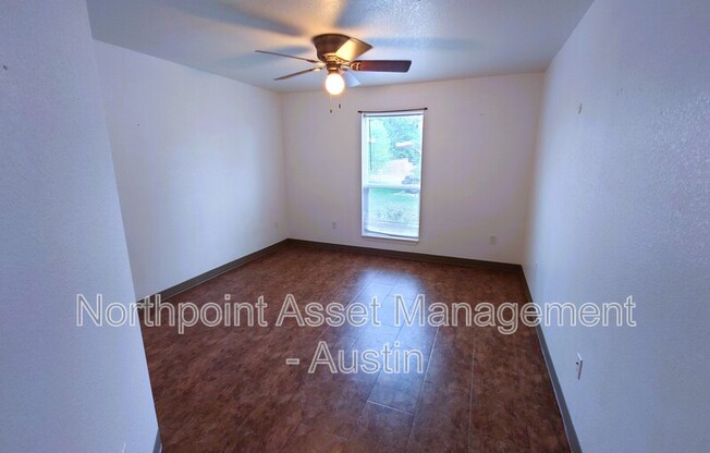 704 w 6th Street, Apt #C Taylor TX 76574