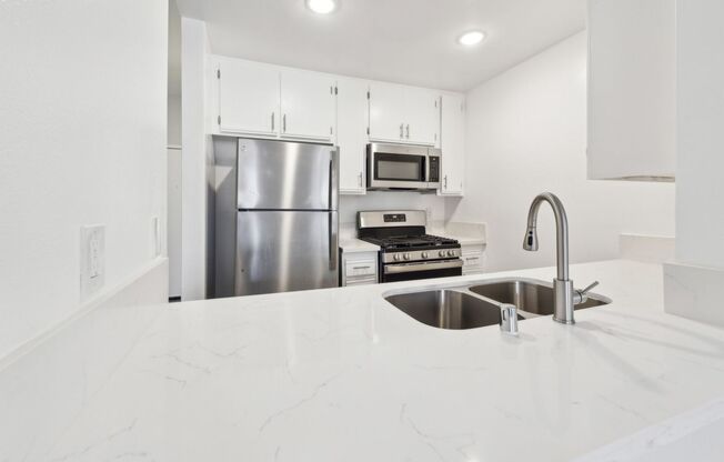 2 beds, 2 baths, 1,100 sqft, $2,098, Unit 107