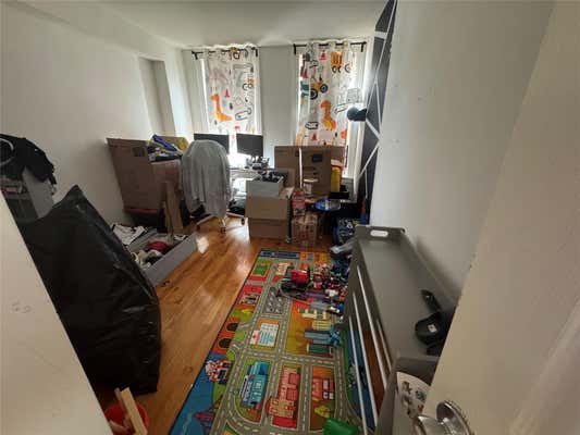 255 2 NORTHERN BLVD