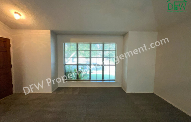 Cute 2 Bedroom, 1 Bath, Half-Duplex Home for Lease in Bedford