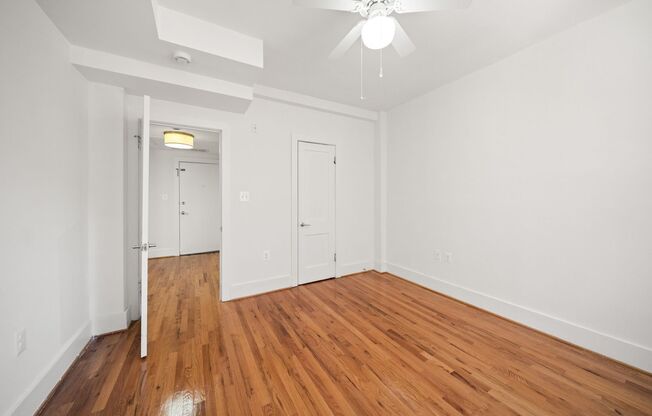 1 bed, 1 bath, 650 sqft, $1,899, Unit 811-403