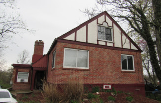 3647 RAVENWOOD AVE