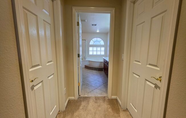 4 beds, 3 baths, $2,600