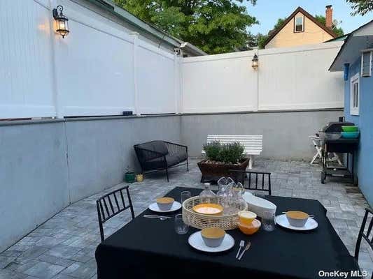 3 beds, 1 bath, 1,328 sqft, $3,990