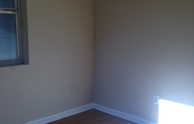 2 beds, 1 bath, $1,303