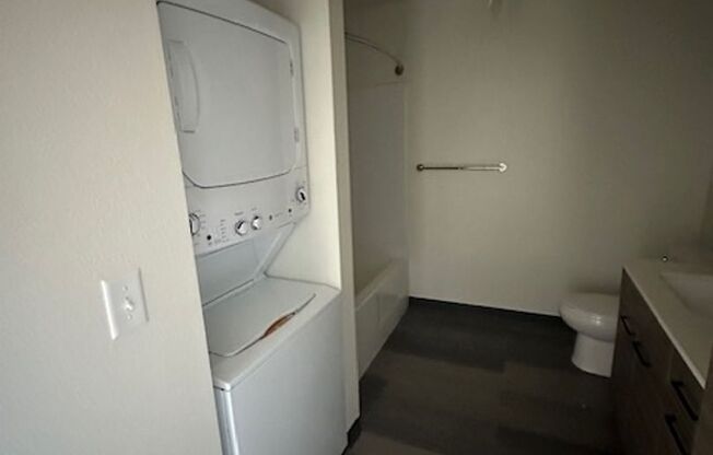 Studio, 1 bath, 432 sqft, $1,250, Unit 503