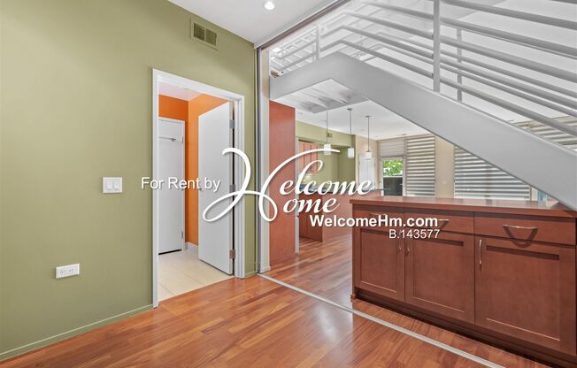 2 beds, 3 baths, $3,200, Unit Unit 104