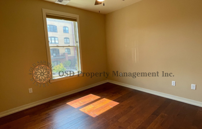 Polleys Square Luxury Condo For Rent
