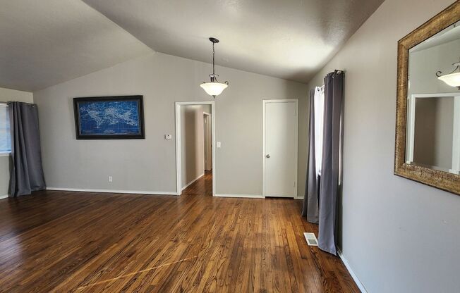 3 beds, 1 bath, $1,400