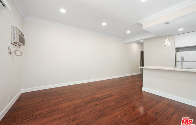 Studio, 1 bath, 407 sqft, $2,600, Unit 225