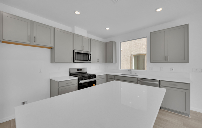 5925 OBSIDIAN SKY AVE