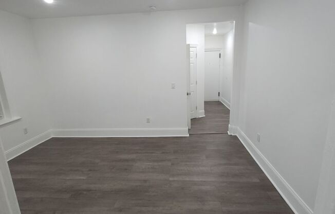 1 bed, 1 bath, $1,700, Unit 106-103