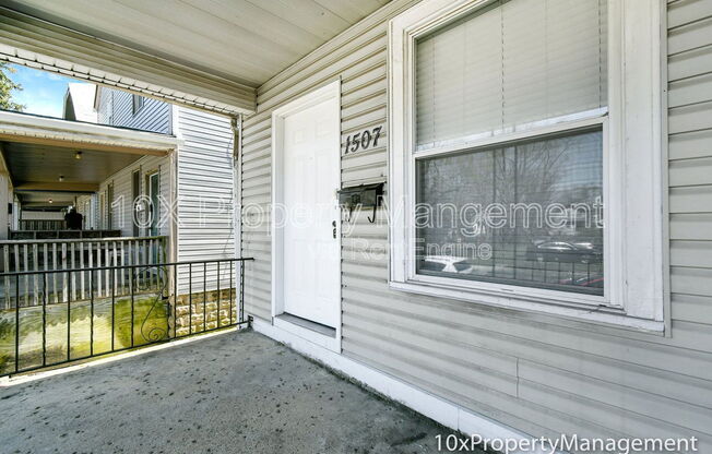 1507 DUXBERRY AVE