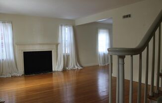 2 beds, 1 bath, $865