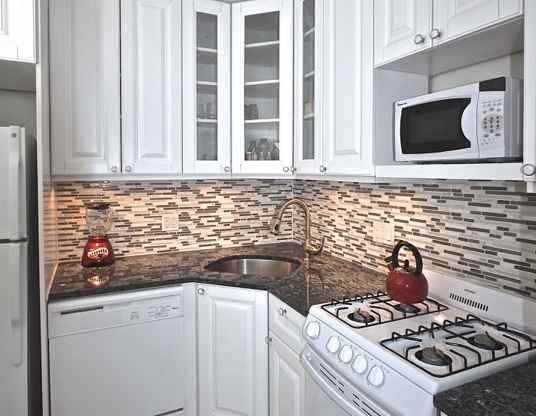 1 bed, 1 bath, 650 sqft, $4,000, Unit 5G