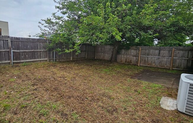 3 beds, 2 baths, 1,200 sqft, $1,450, Unit 518