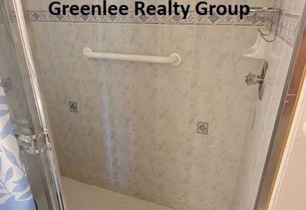 2 beds, 2 baths, $1,595