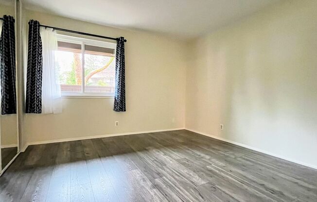 2 beds, 1 bath, $2,910, Unit Apt 111