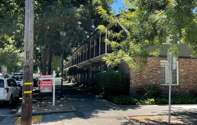 1 bed, 1 bath, $1,600, Unit 10