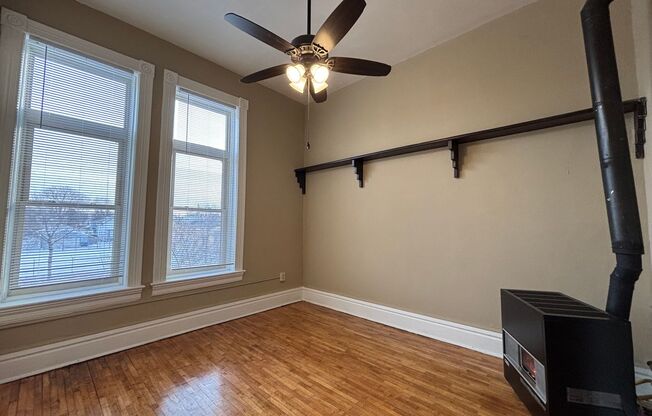 1 bed, 1 bath, 479 sqft, $950, Unit 2