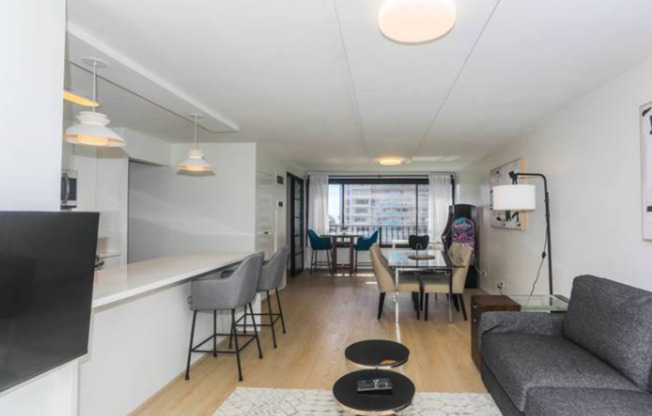 1 bed, 1 bath, $3,000, Unit # 1213