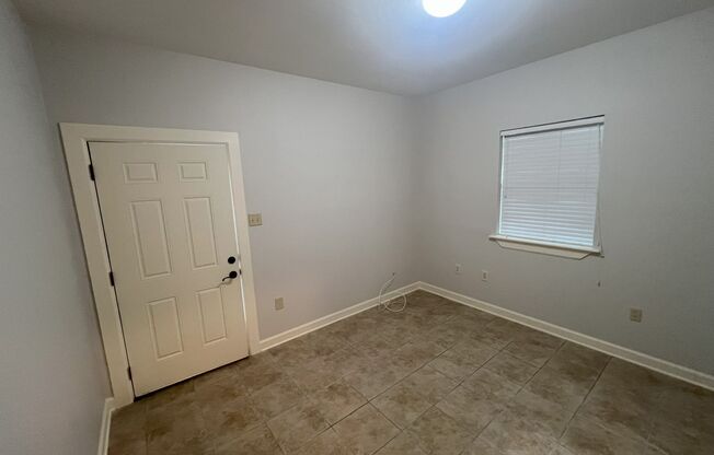 2 beds, 1 bath, $1,425