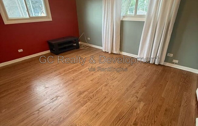 3 beds, 1.5 baths, 1,460 sqft, $2,495