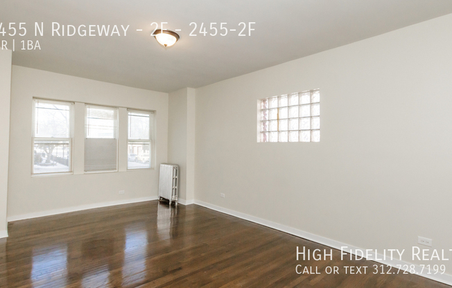 2455 N RIDGEWAY AVE