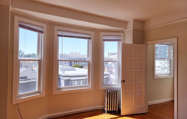Studio, 1 bath, 450 sqft, $2,400, Unit 601