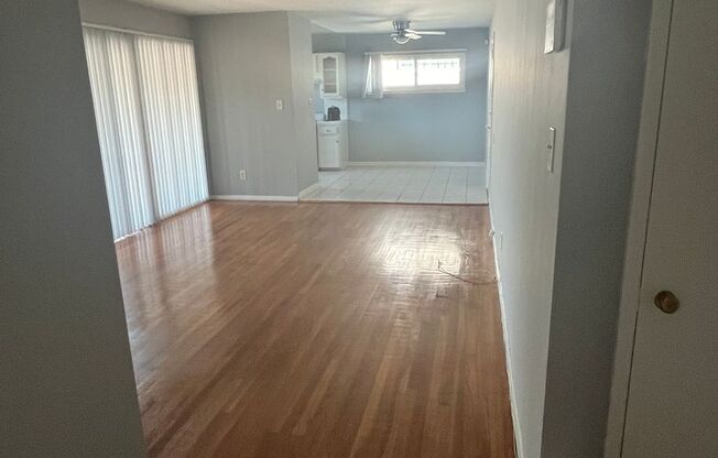 2 beds, 1 bath, $2,200