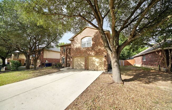 Beautiful Rental now available in Thistle Creek (Schertz) - 5 Bedrooms! Realtor Commission: $750