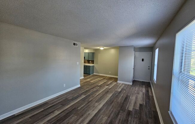Completely renovated 2 bedroom 1st floor unit in Fountain City