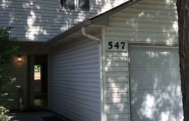 2 bedrooms 1.5 bathroom with large living room, large kitchen PLUS 1 car garage. Bedrooms are huge