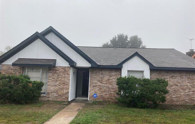4027 LEMON TREE LN