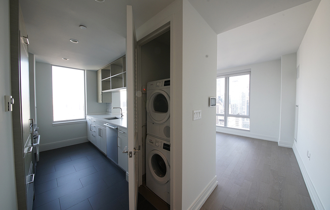 1 bed, 1 bath, $6,475, Unit 47O